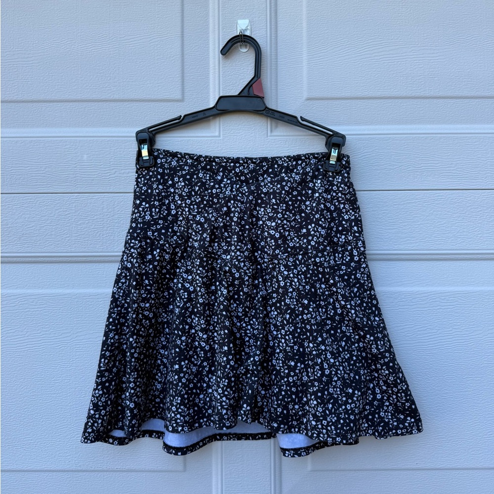 Ditsy Floral Black Skort 🌻